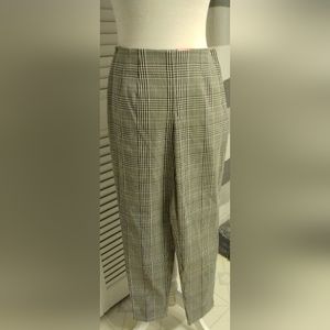 Time and true black and white flat front leggings. Size 6 Nwt